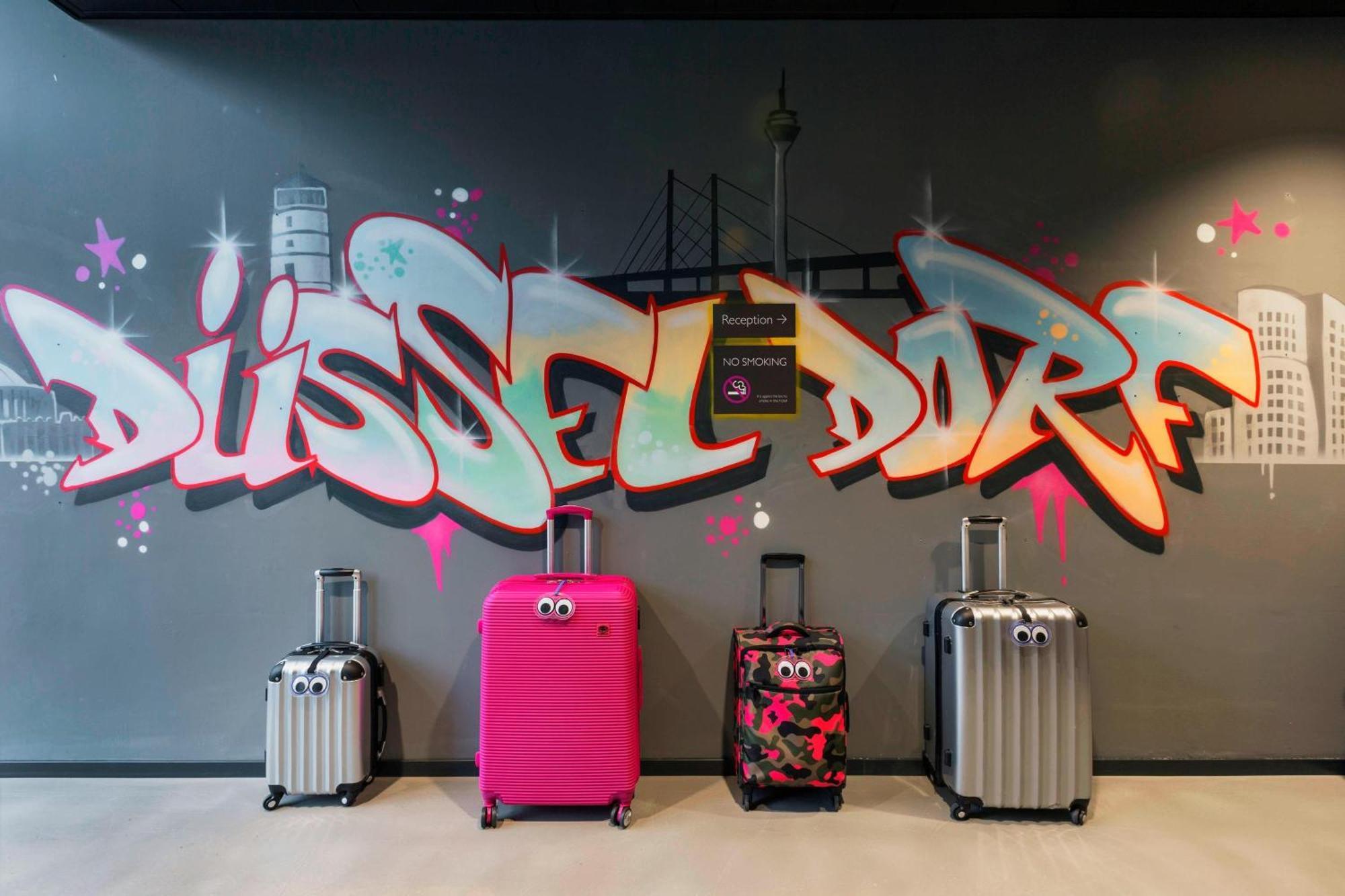 Moxy Duesseldorf South Hotel Kültér fotó