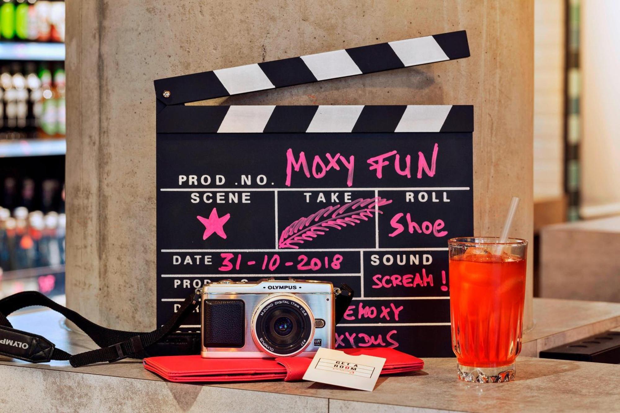 Moxy Duesseldorf South Hotel Kültér fotó
