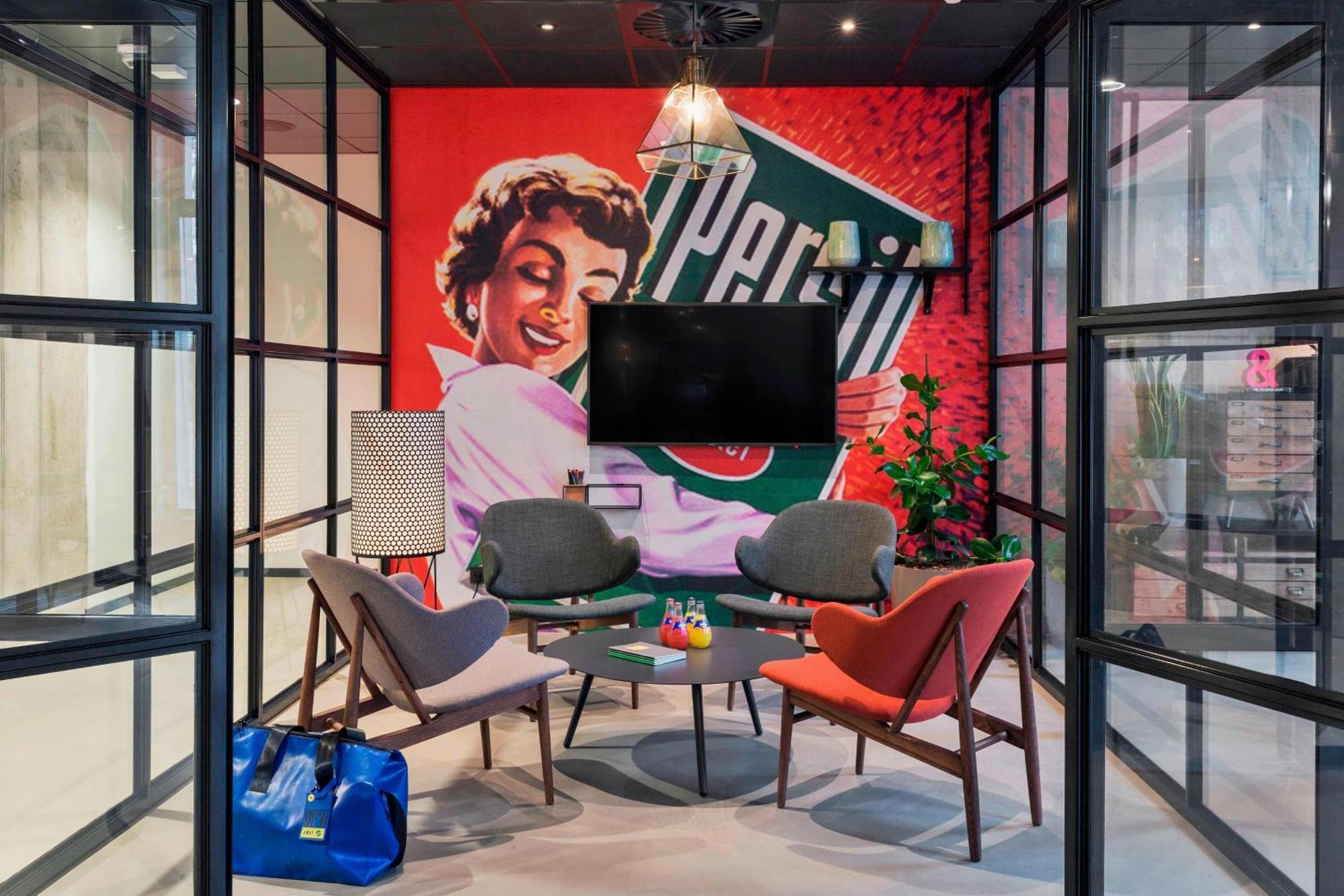 Moxy Duesseldorf South Hotel Kültér fotó