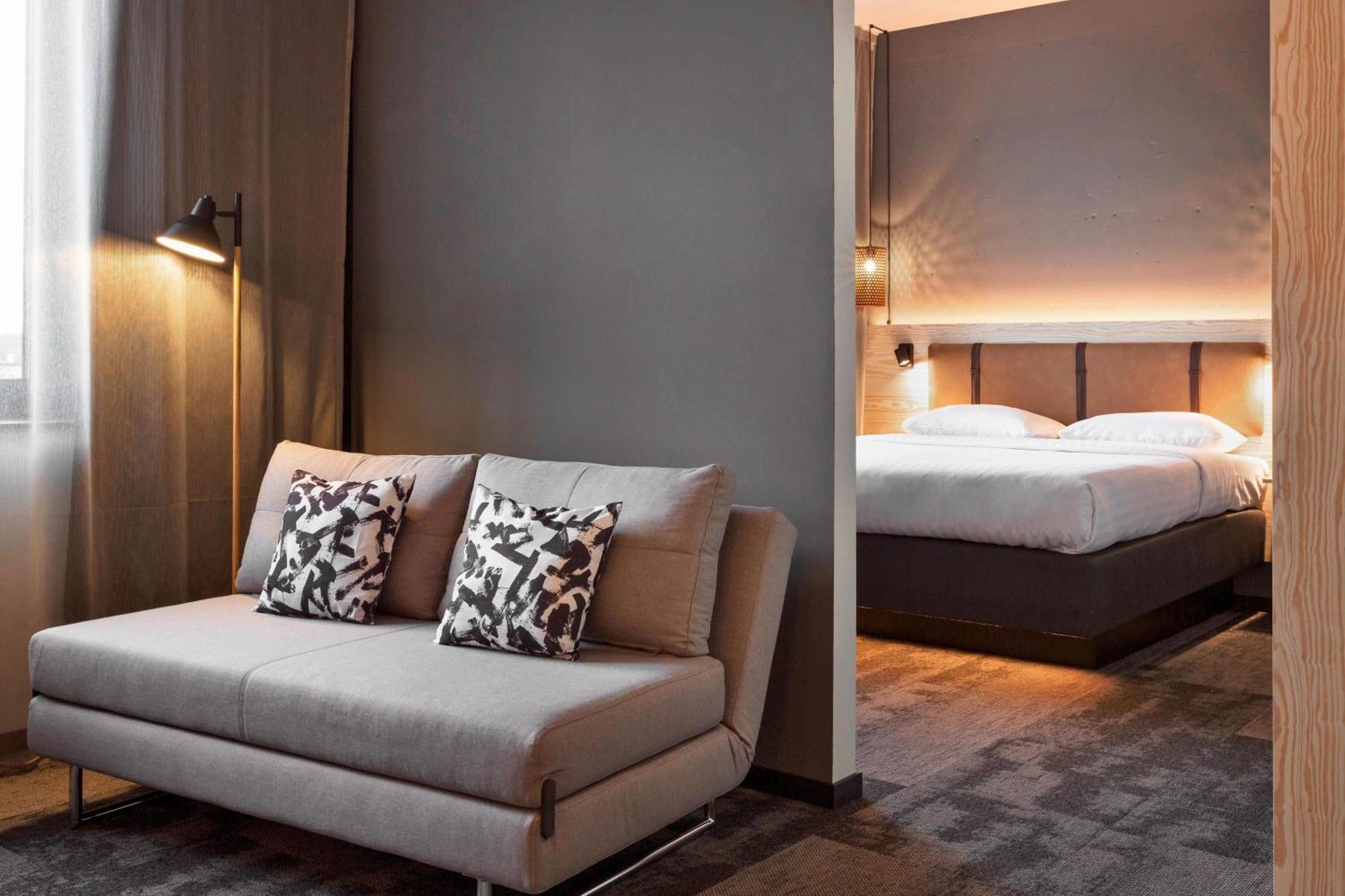 Moxy Duesseldorf South Hotel Kültér fotó
