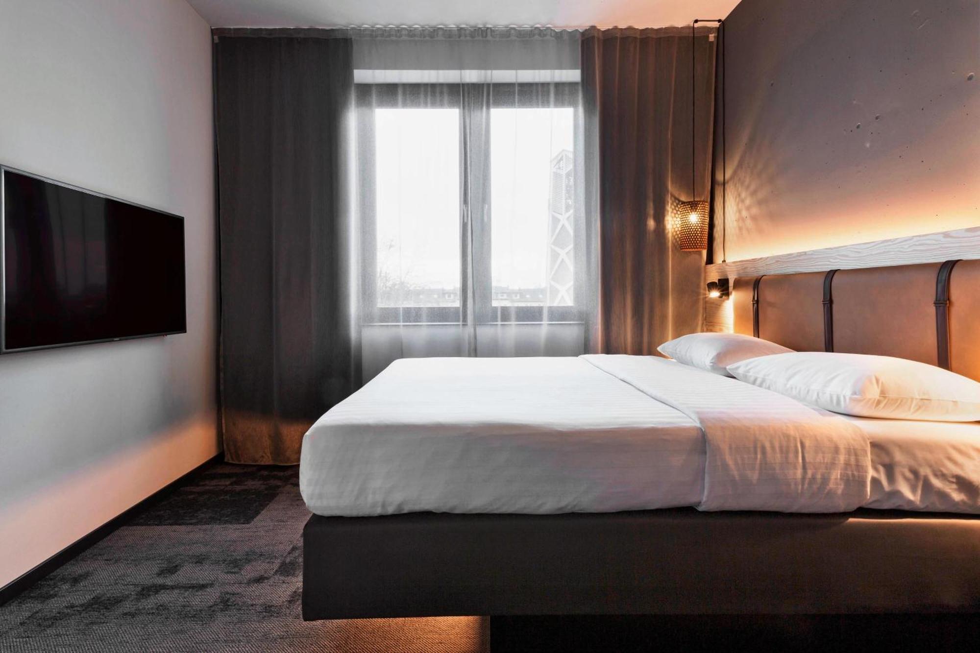 Moxy Duesseldorf South Hotel Kültér fotó