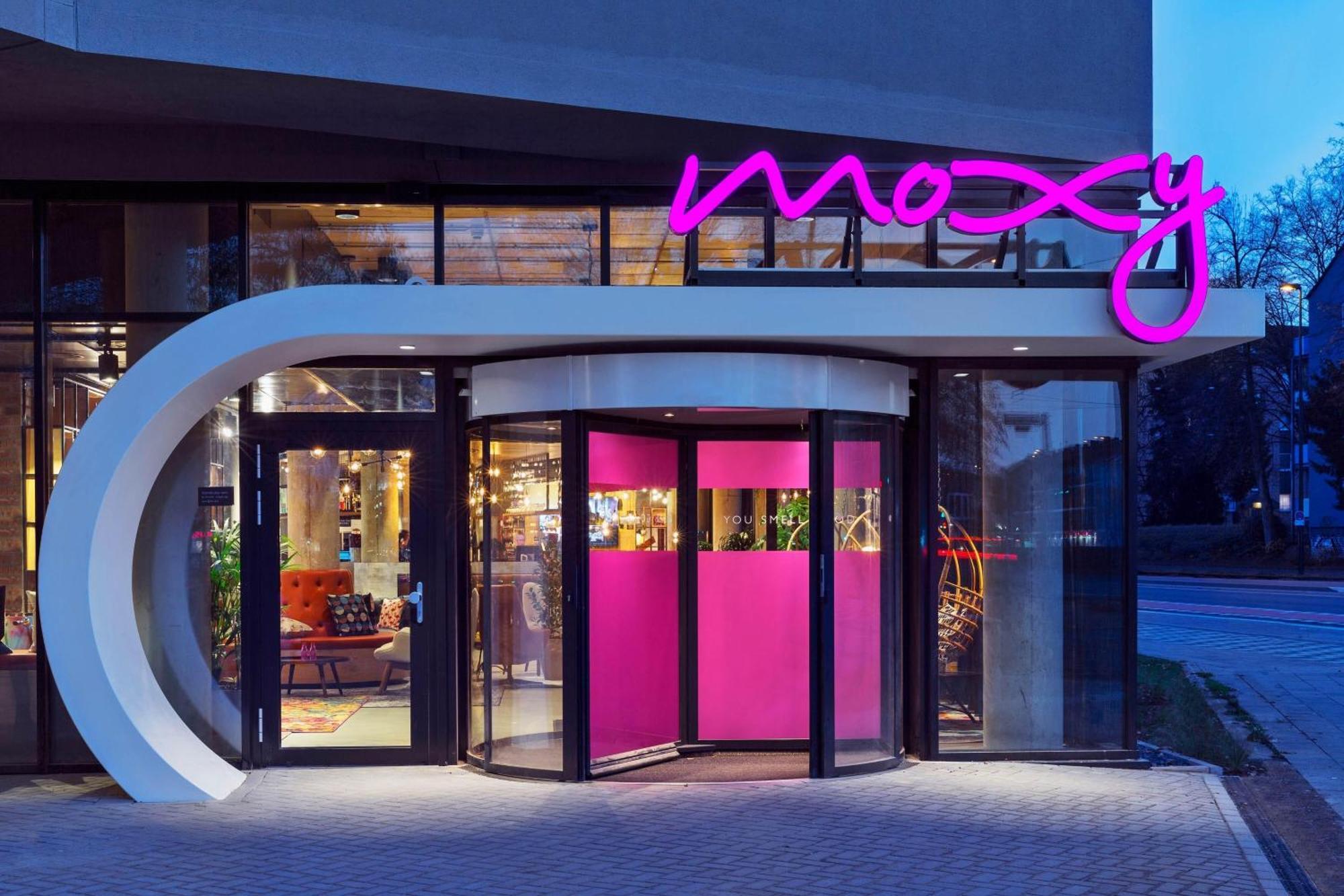 Moxy Duesseldorf South Hotel Kültér fotó