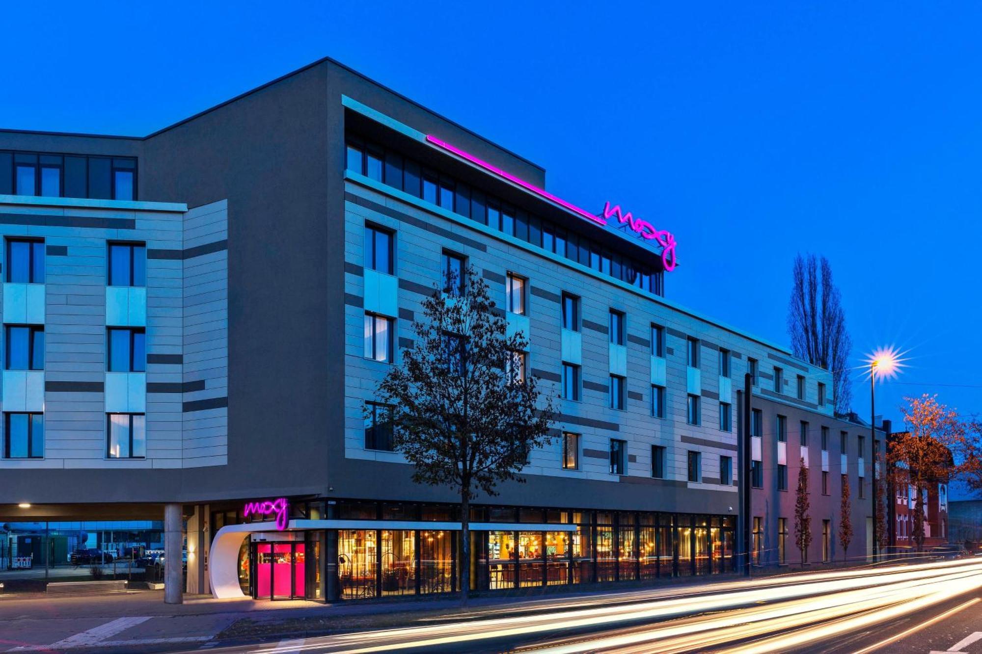 Moxy Duesseldorf South Hotel Kültér fotó